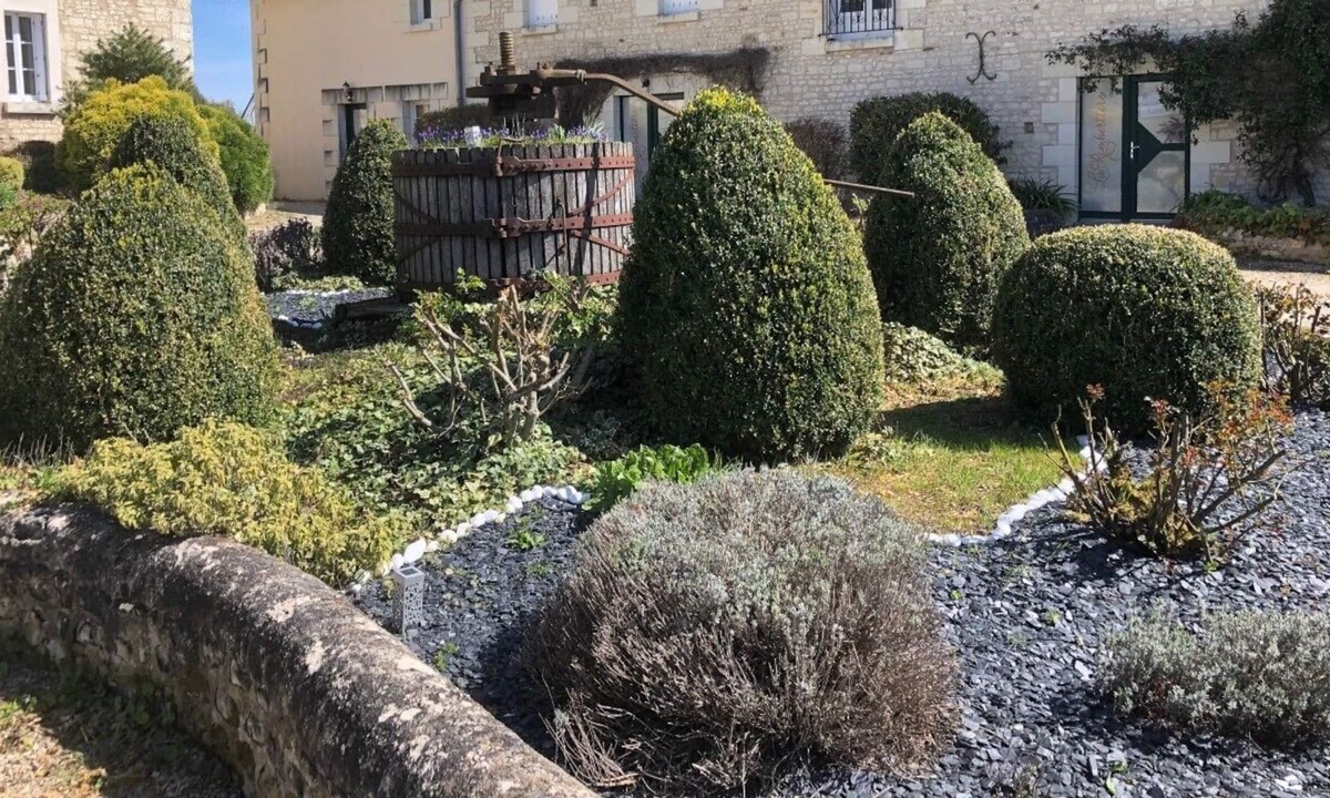 Thure House | Lavender cottage, beautiful place!