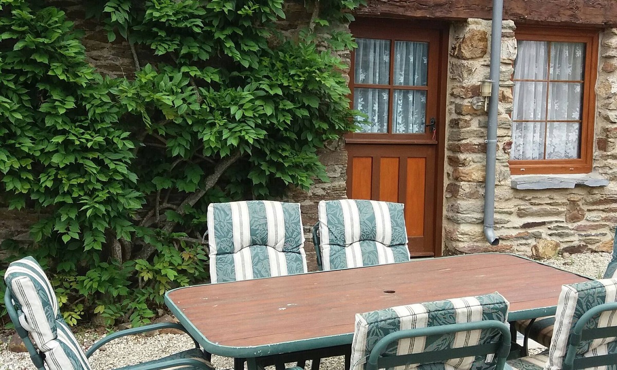 Saint-Connec Cottage | Lavender gite Le Cosquer St Connec