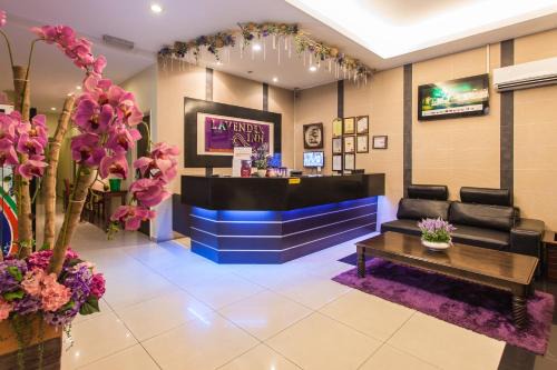 Bandar Baru Permas Jaya Hotel | Lavender Inn Permas Jaya