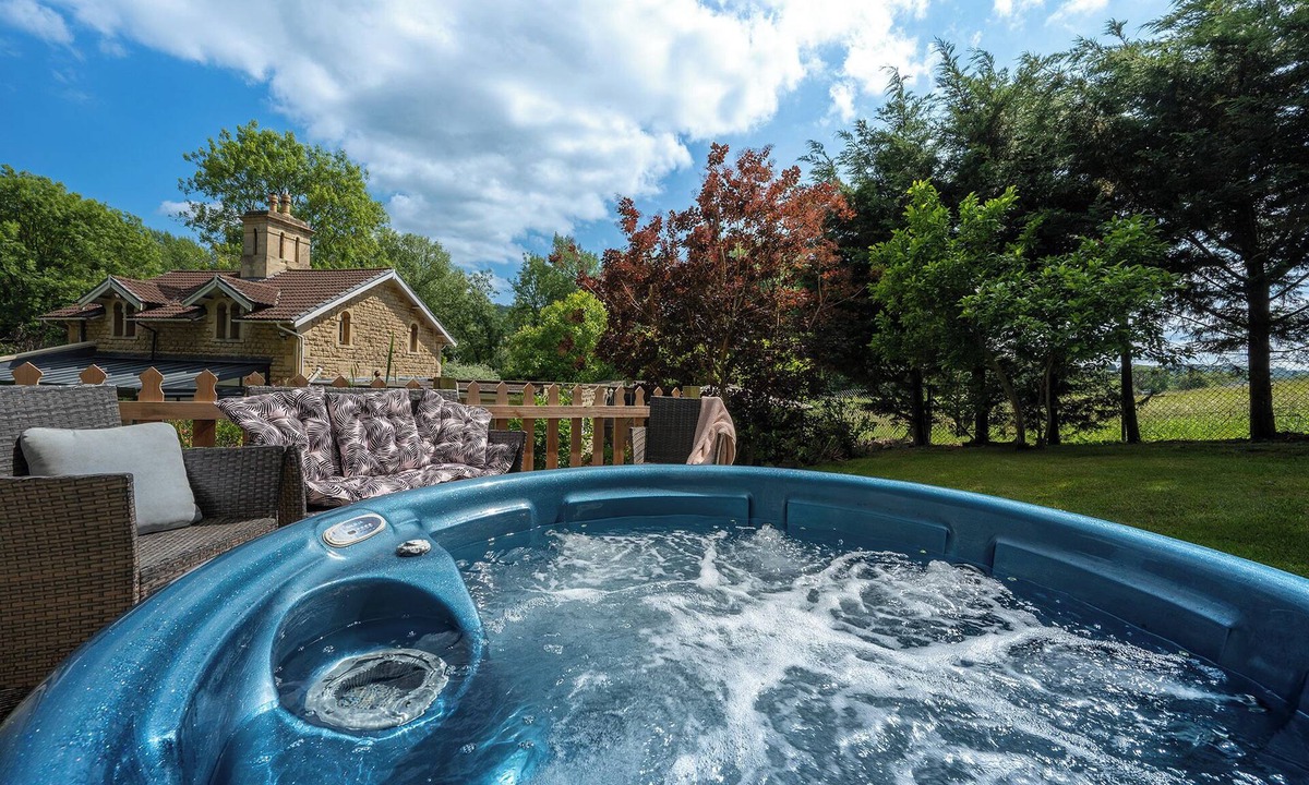 Bathford House | Lavender Lodge