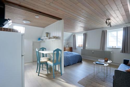 Lokken Apartment | Lavender studio apartment in a villa close to Løkken