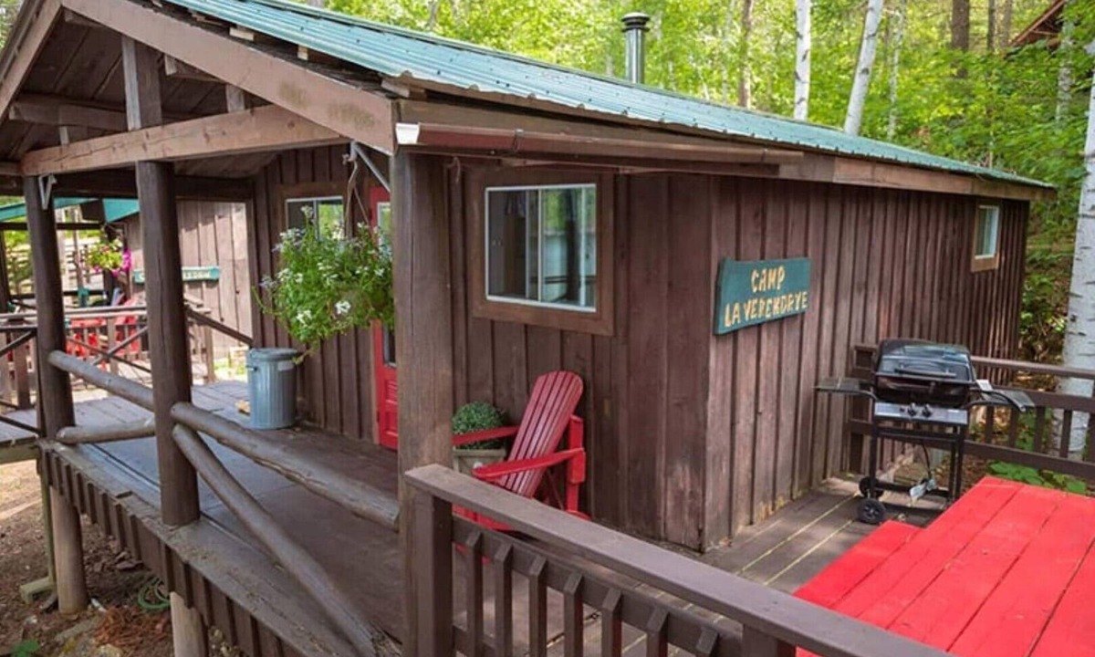 Eau Claire Cottage | LaVerendyre Cottage