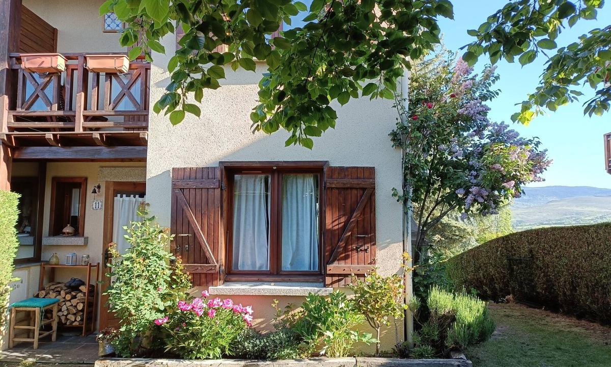 Sainte-Leocadie House | Lávet Blau House in quiet area, ideal for weekends and vacations.