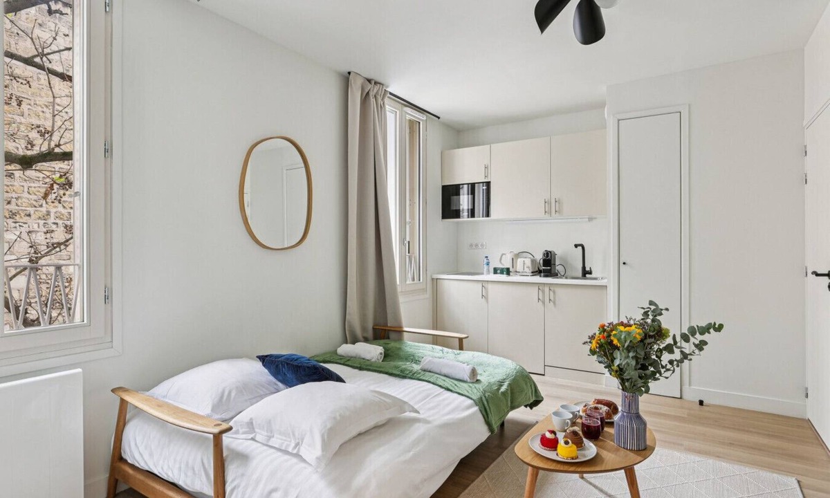 Epinettes Apartment | Lavie Maison 17th district