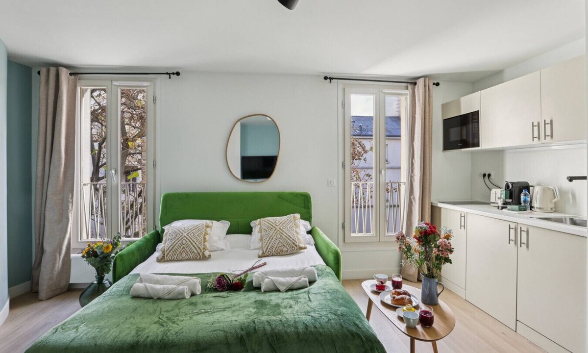 Epinettes Apartment | Lavie Maison : Studio Close to Montmartre