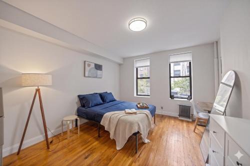 Ukrainian Village Apartment | Lavish Apartment in Downtown Manhattan New York ADULTS ONLY