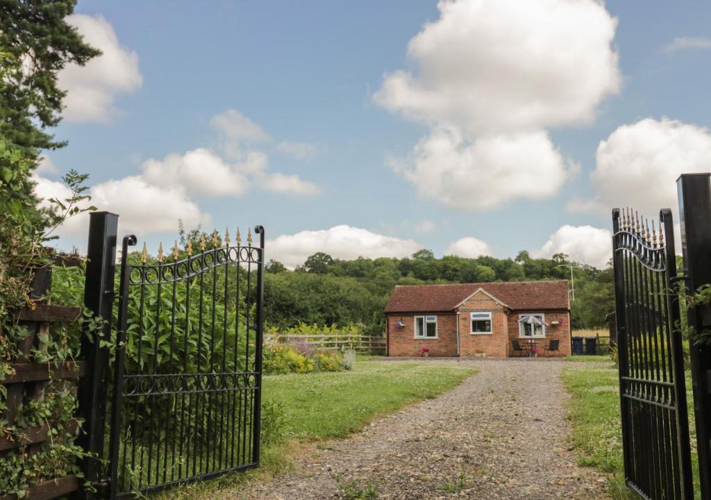 Ashleworth House | Lawn Lodge