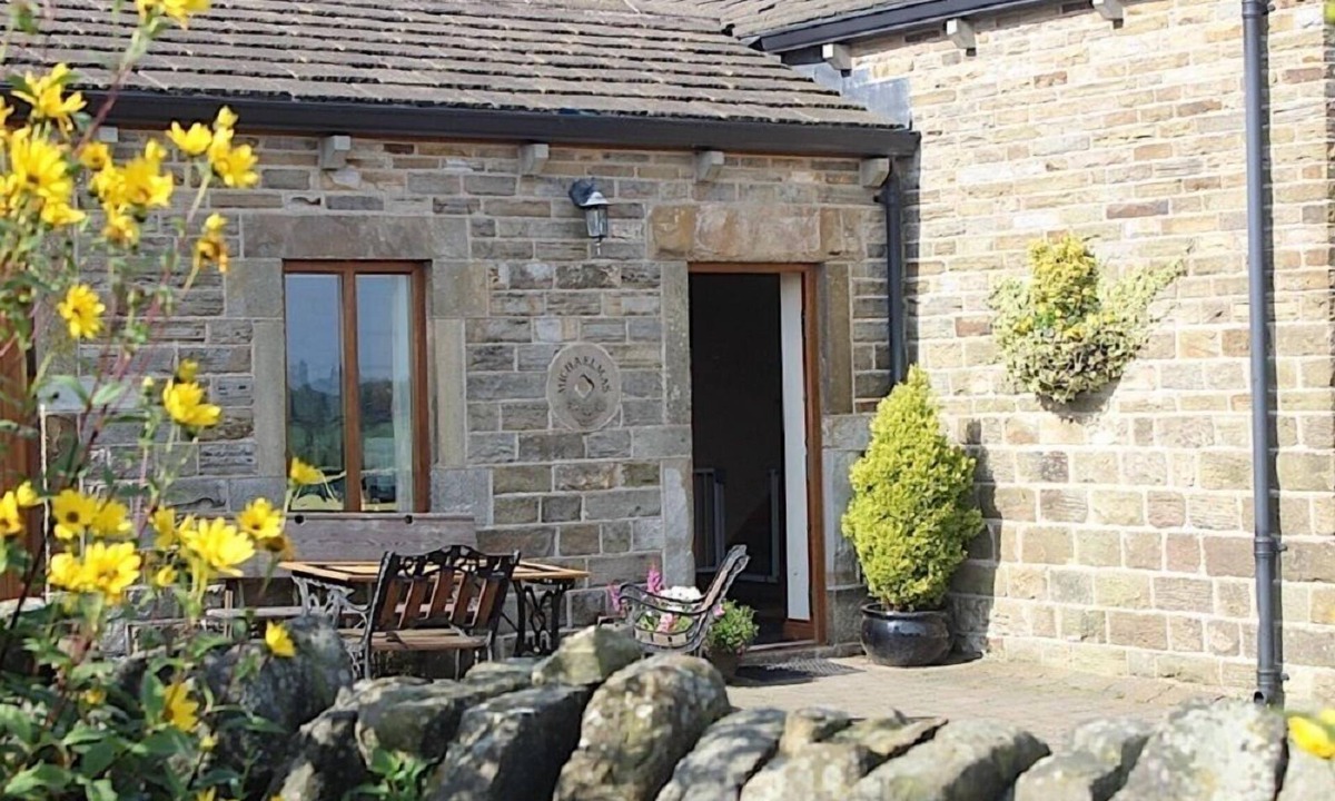 Flouch Cottage | Lazy Daisys Farm Cottages