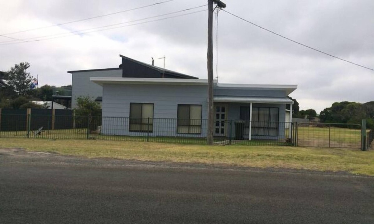 Peterborough Cottage | Lazy Dayz @ Peterborough