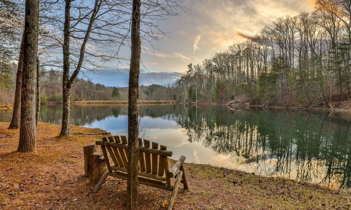Cherry Log Cabin | Lazy Lake | Cherry Log, GA