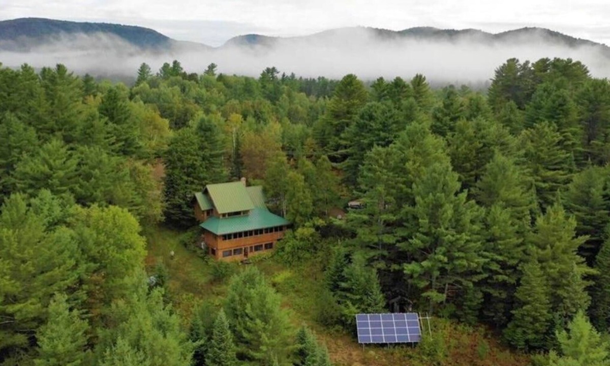 Malone House | Lazy Moose Lodge w/Panoramic Mountain Views and Hot Tub