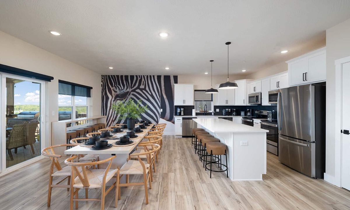 Kimberling City House | Lazy River - Lake Views - Hot Tub - Pet Frndly!