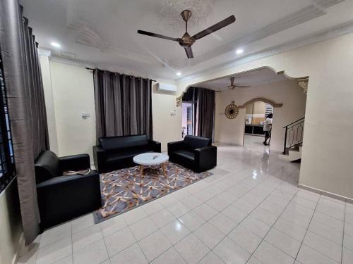 Kulim House | LB Homestay