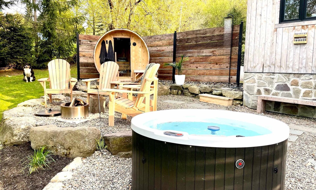 Lac-Brome Ski Chalet | Le 10 - Spa, Sauna, Shower, Bromont, Lac-Brome