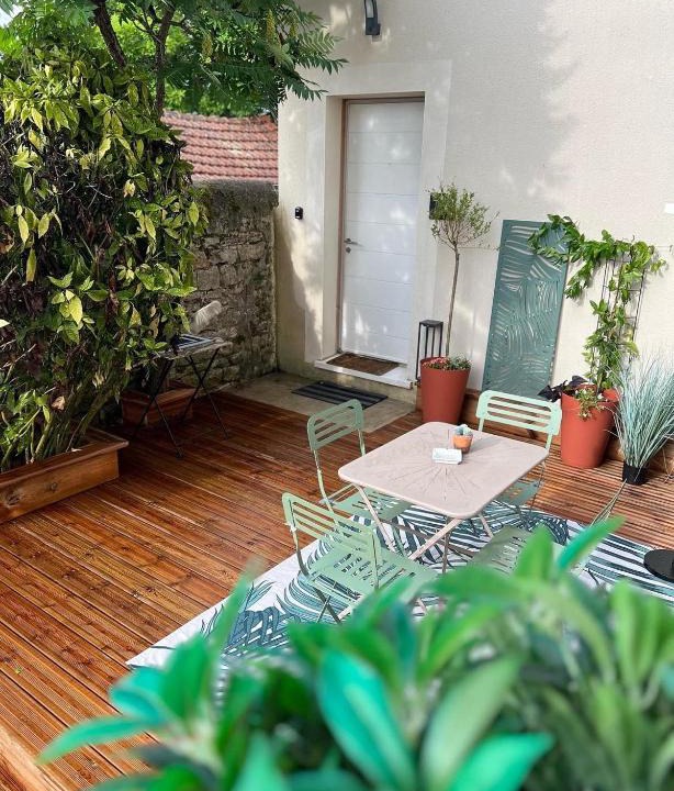Paroisse Saint-Augustin-de-Chaux Apartment | Le 104 Feuvrier