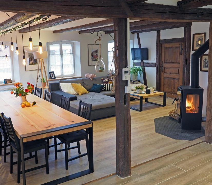 Horbourg-Wihr Apartment | Le 128, duplex alsacien 10 personnes, piscine