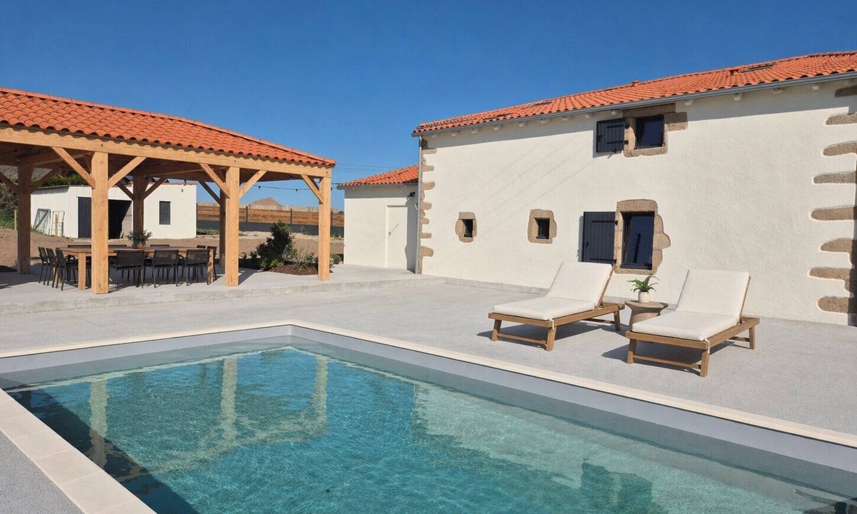 La Gaubretiere House | Le 1701 – Gîte 15 pers avec piscine, Puy du Fou