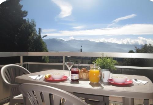 Font-Romeu-Odeillo-Via Apartment | Le 1800 - Vue sur la chaîne des Pyrénées - Plein Sud