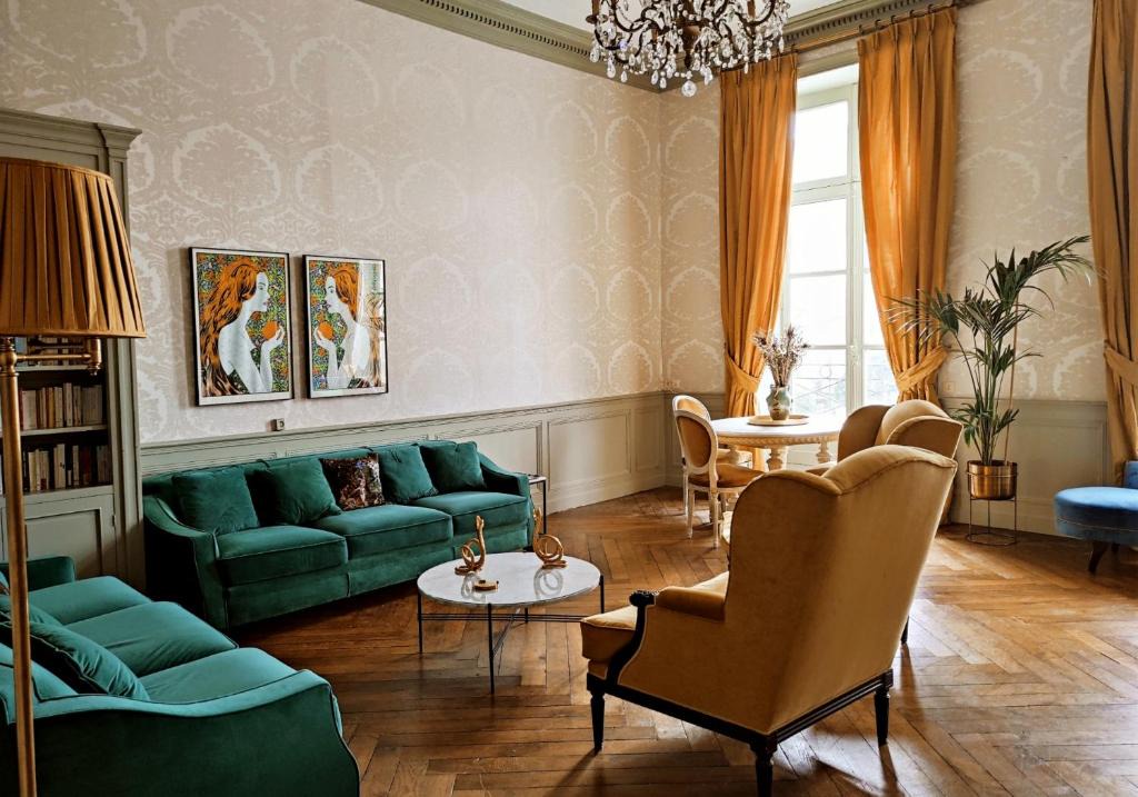 Richebourg - Saint-Clement Apartment | Le 1825, une suite luxueuse au coeur de la ville