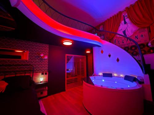 Downtown Le Havre Apartment | Le 1920- Spa & Sauna privé- Love Room