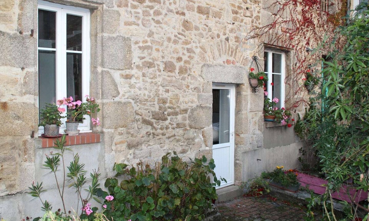 Alencon Apartment | "Le 37.2" T1 apartment in quiet city center Pets welcome