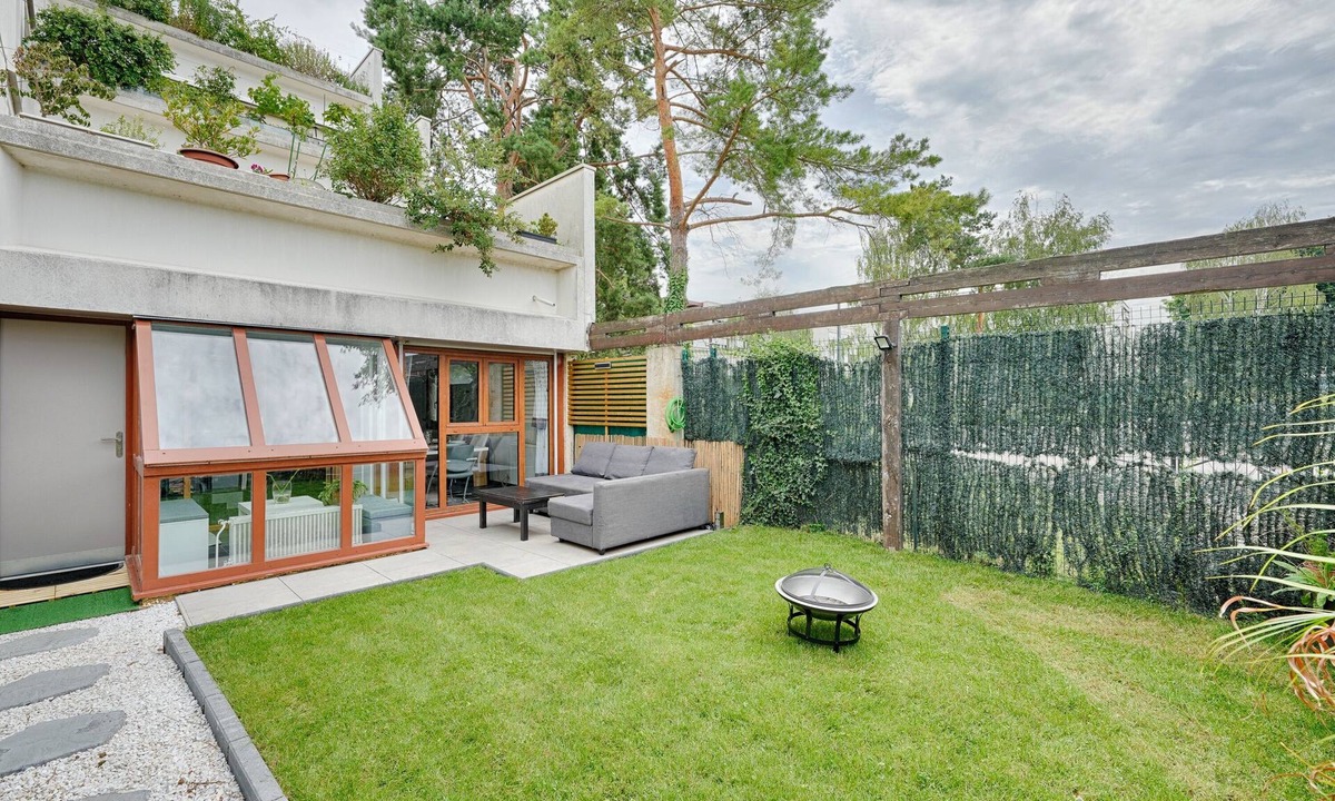 Champs Elysees Apartment | Le 44 - Appt avec jardin privé