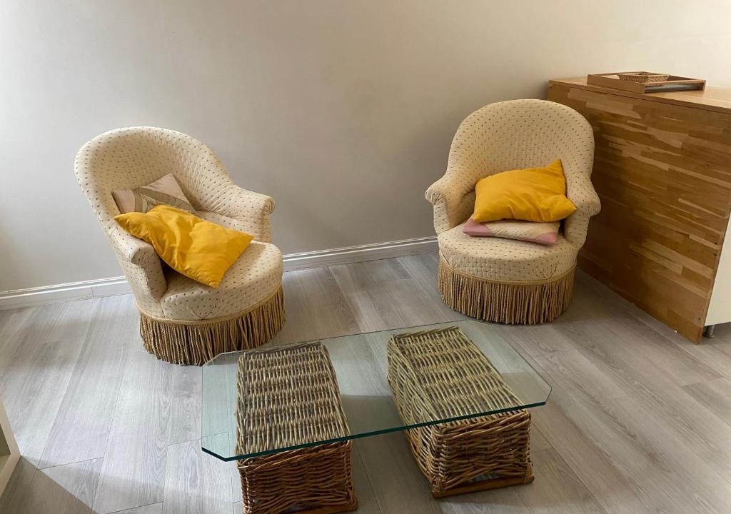 La Rochefoucauld Apartment | Le 8 Cour