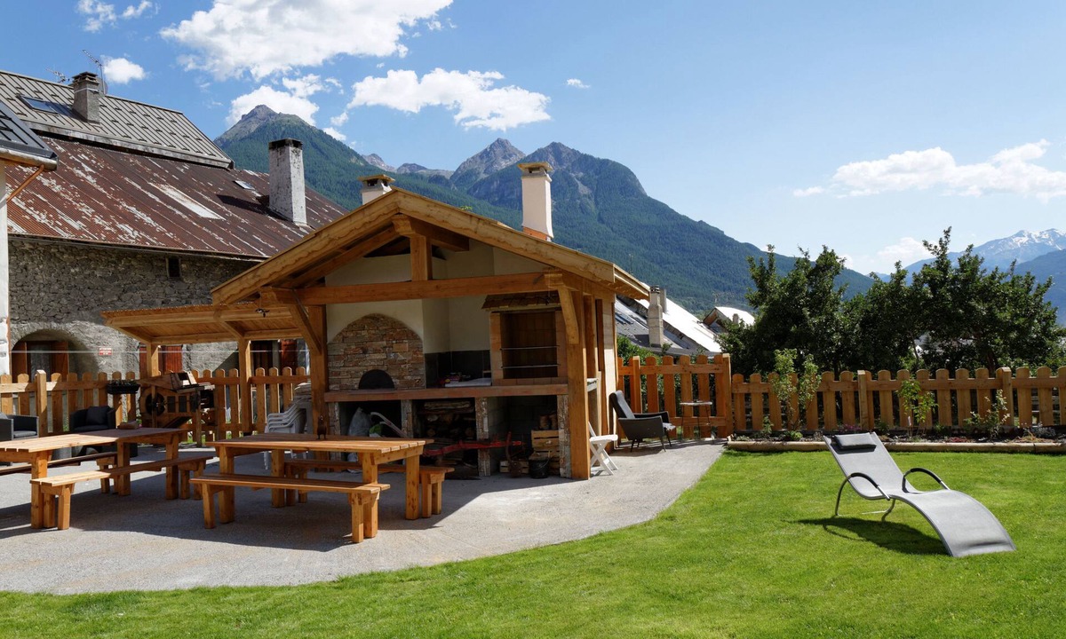 Briancon House | Le Bacchu Ber