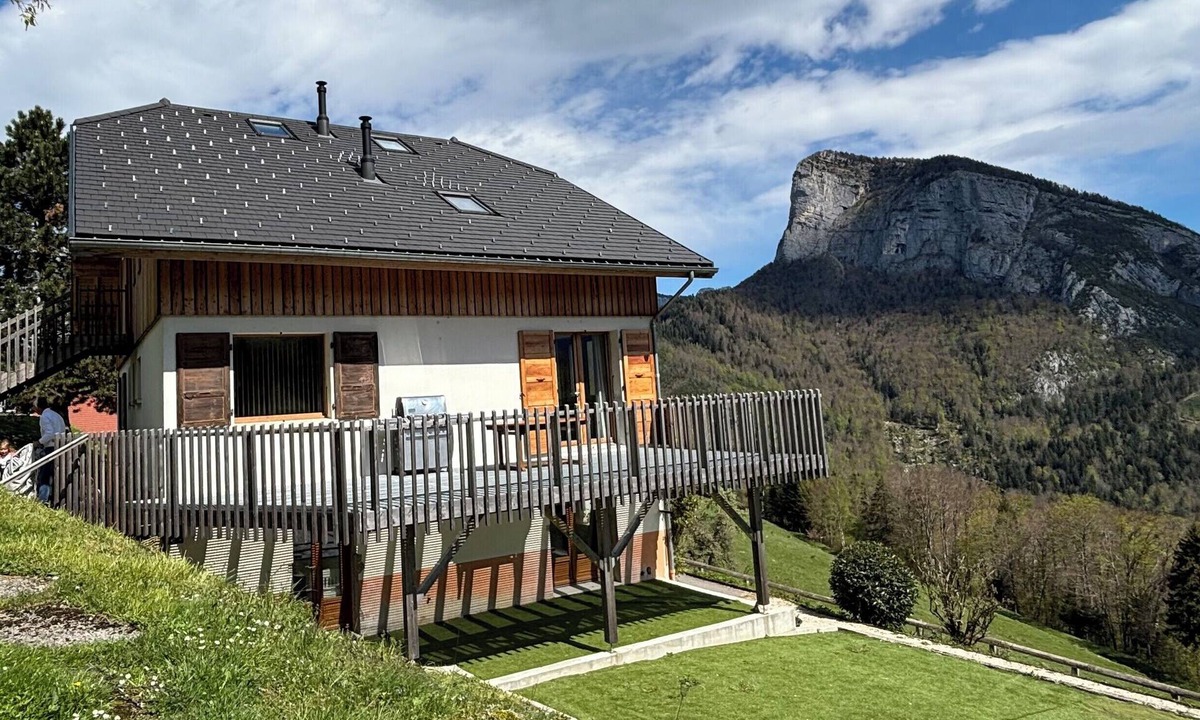 Saint-Pierre-d'Entremont Apartment | Le balcon des Entremonts