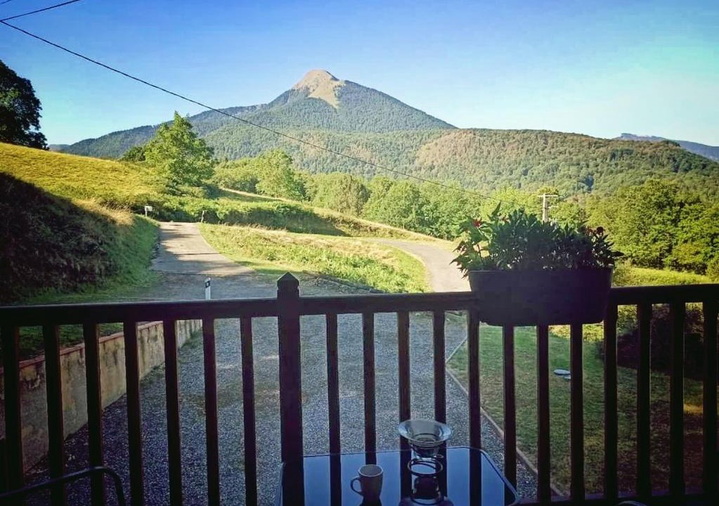 Milhas House | Le balcon du Cagire