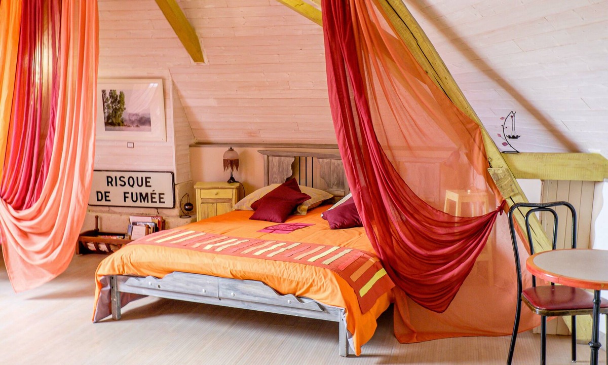 La Chapelle-sur-Loire Bed & Breakfast | Le Balcon De Loire - Curry Room: Escape and Serenity by the Loire