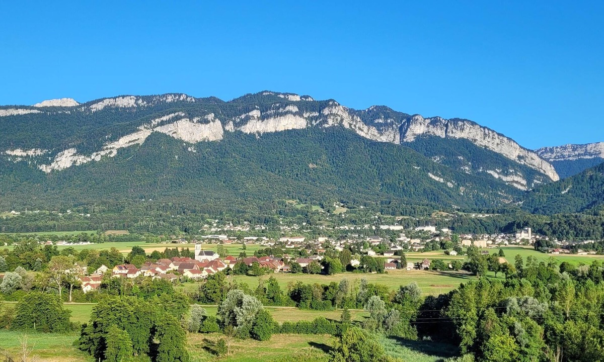 Saint-Laurent-du-Pont House | "Le Balcon de Villette": country cottage with view of the Chartreuse mountains