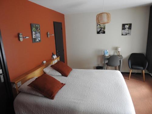 Saint-Julien-Chapteuil Hotel | Le Barriol
