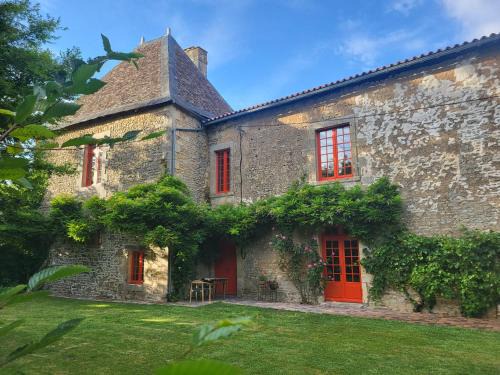Marnay Bed & Breakfast | Le Bastion