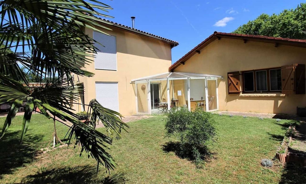 Decines-Charpieu Apartment | Le Beauregard - Decines Charpieu