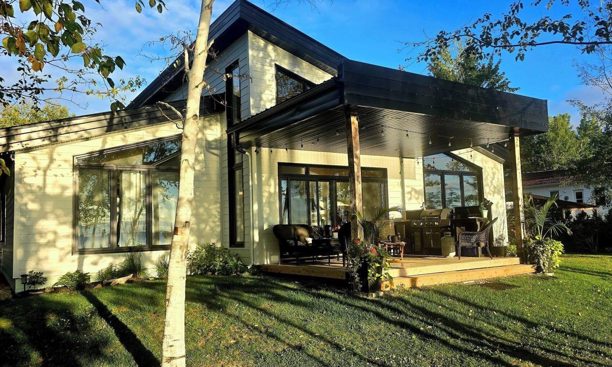 St. Felicien Ski Chalet | Le Betula | Nature Escape with Private Beach
