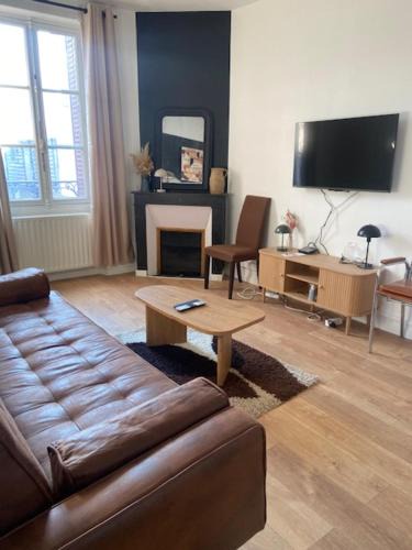 Saint-Amand-Montrond Apartment | Le Billeron