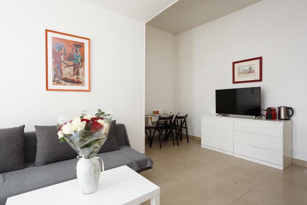 Le Blanc-Mesnil Apartment | LE BLANC CENTRE F2
