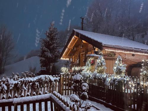 Le Bouchet-Mont-Charvin Ski Chalet | LE BLANC NORDIQUE