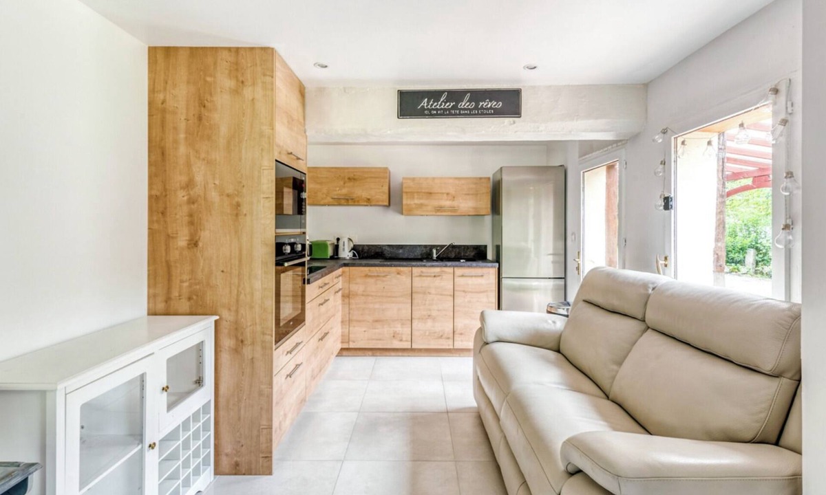Jumieges House | Le Blason - Family home with terrace and garden