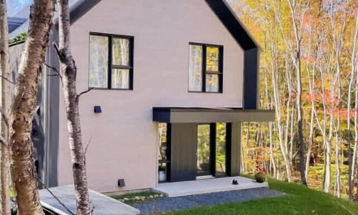 Eastman Ski Chalet | Le Bois Debout - Lake & Trails at the Vertendre