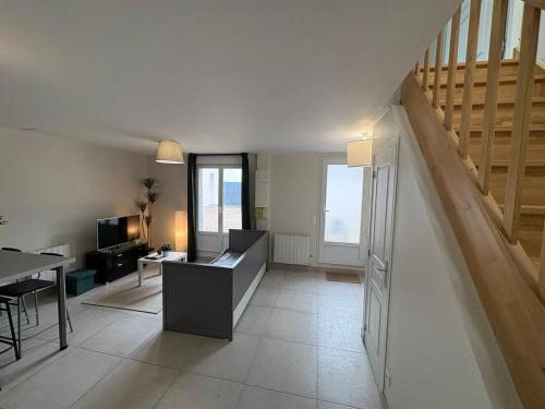 Ingre Apartment | Le bon repos Duplex au calme aux porte d'Orléans