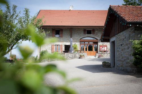Lucinges Hotel | Le Bonheur dans le Pré