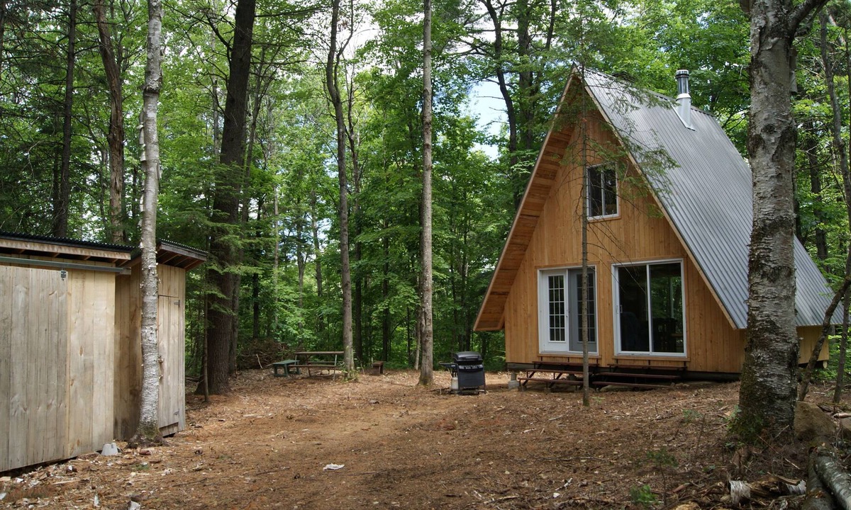 Sainte-Beatrix Cabin | Le Boréal ~ Chalet refuge without electricity or running water