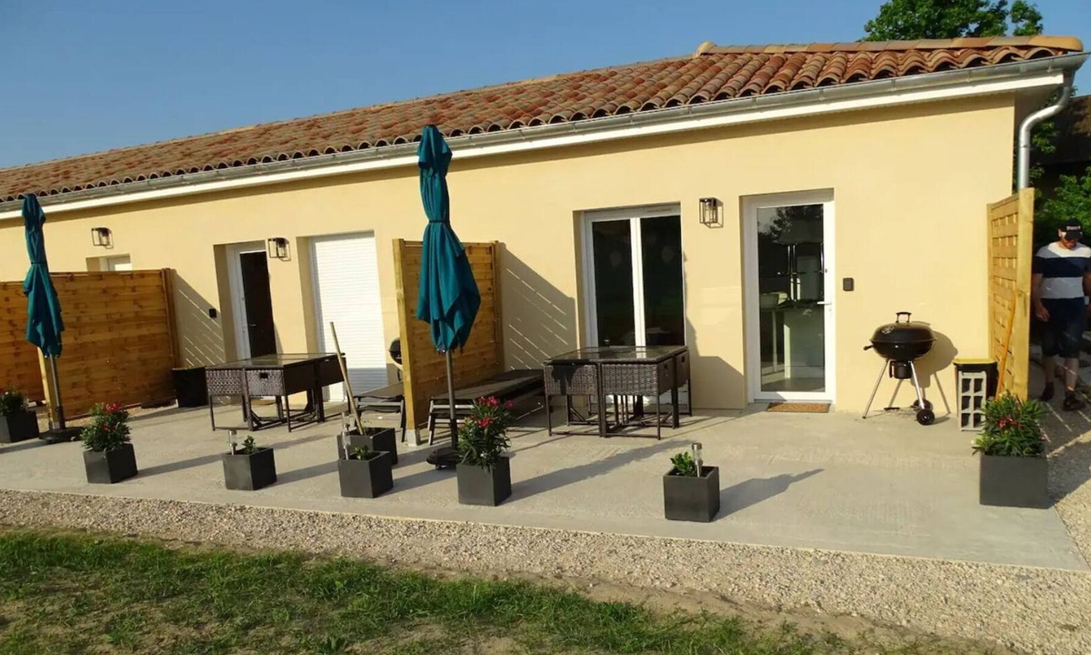 Cuisery Apartment | Le Bouchon, Studio Proche de Tournus