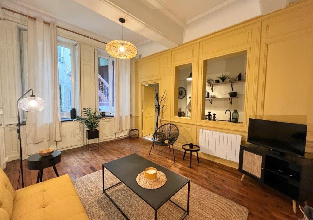 Centre Apartment | Le boudoir de Clem