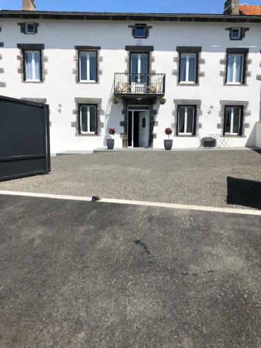 Olby Apartment | Le Burin des Rosiers