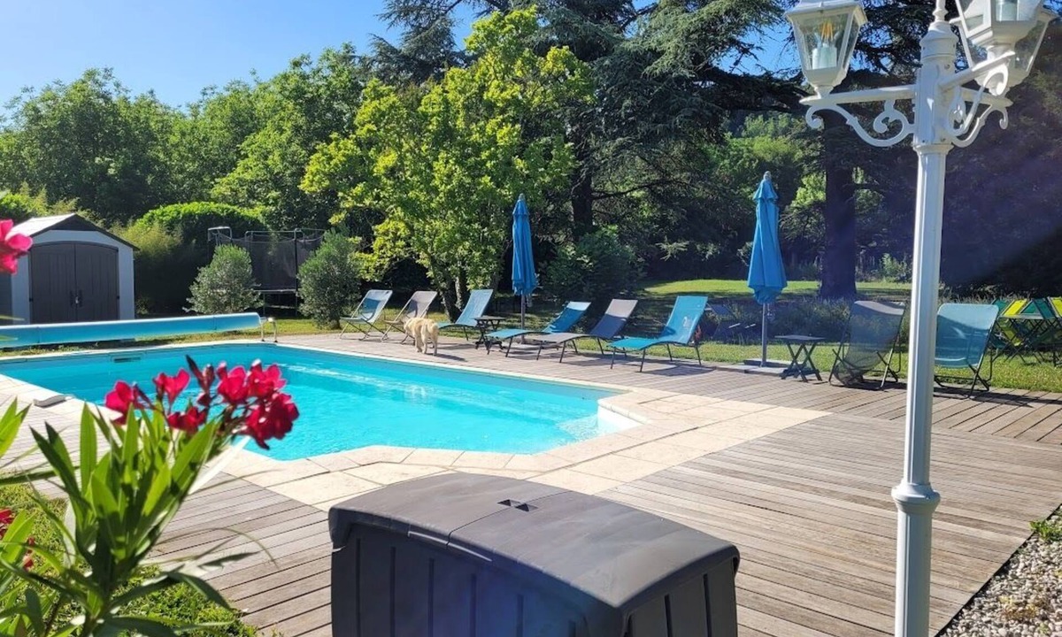 Saint-Lattier House | Le cèdre bleu