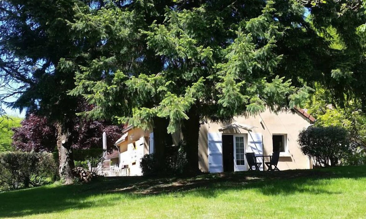 La Guiche House | Le Cèdre Enchanté - LA GUICHE