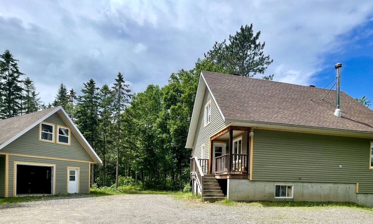 Saint-Gabriel-de-Valcartier Ski Chalet | Le Rivat - Chalet 12 places + 2 pour enfants